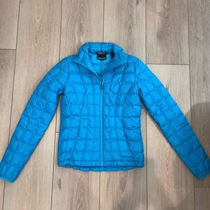 Marmot 600 fill ski jacket size XS.